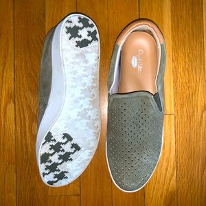 Doctor Scholl’s Green Slip-Ons